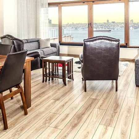 Flat With Sea View Near Uskudar Ferry Station Apartamento Istambul Exterior foto